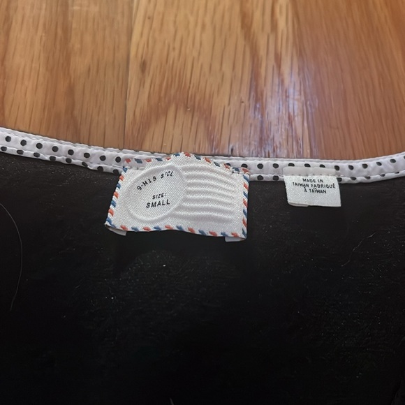 Anthropologie black ruffle top,‎ size small - Picture 4 of 9
